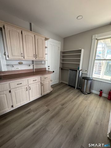 11 Betts Place, Norwalk, CT 06855