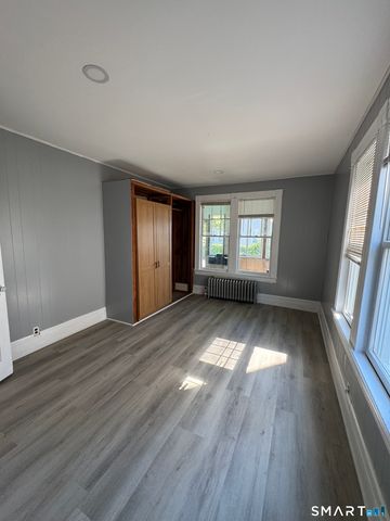 11 Betts Place, Norwalk, CT 06855