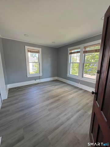 11 Betts Place, Norwalk, CT 06855