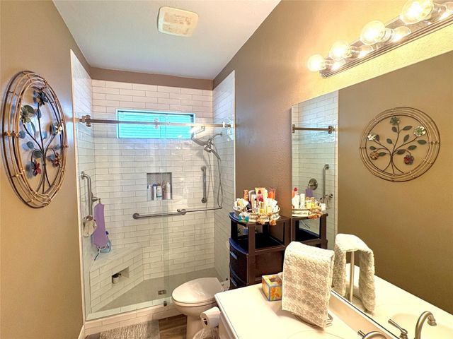 3202 Pine Chase Drive, Montgomery, TX 77356
