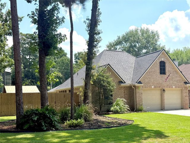3202 Pine Chase Drive, Montgomery, TX 77356