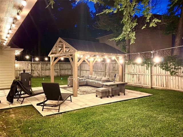 3202 Pine Chase Drive, Montgomery, TX 77356