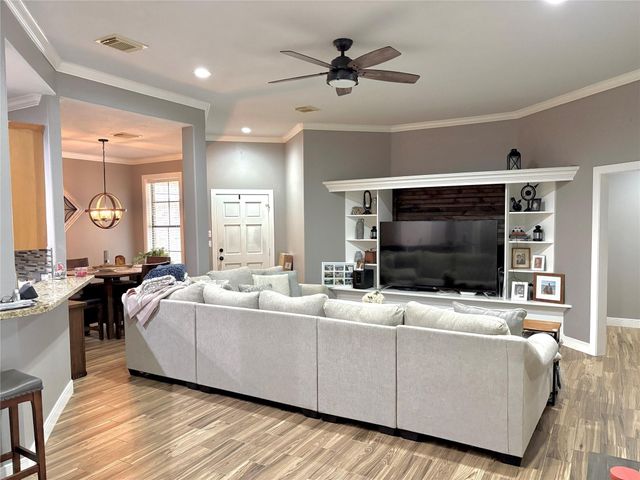 3202 Pine Chase Drive, Montgomery, TX 77356