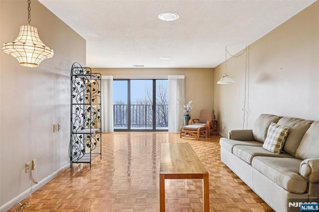 140 Euclid Avenue 6E, Hackensack, NJ 07601