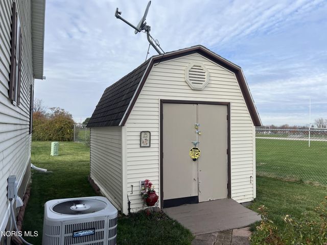 715 N Holland Sylvania Road, Lot 30, Toledo, OH 43615