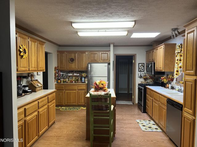 715 N Holland Sylvania Road, Lot 30, Toledo, OH 43615