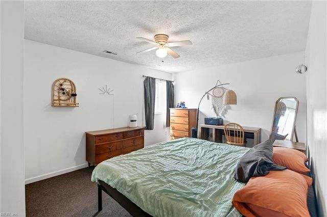 1922 Beall DR, Hampton, VA 23663