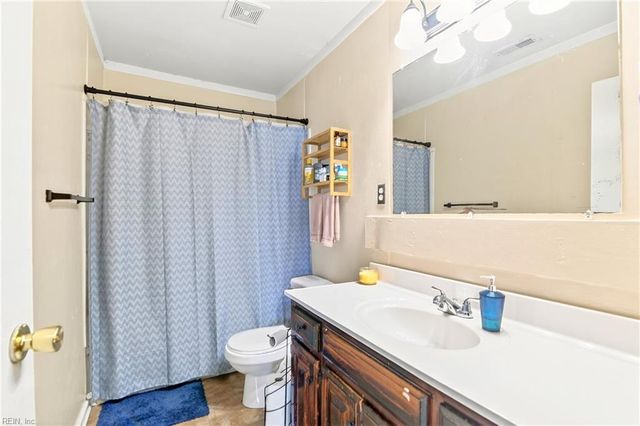1922 Beall DR, Hampton, VA 23663