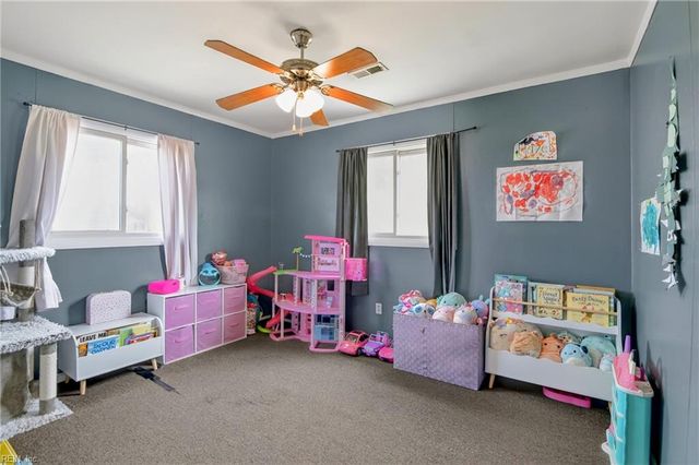1922 Beall DR, Hampton, VA 23663