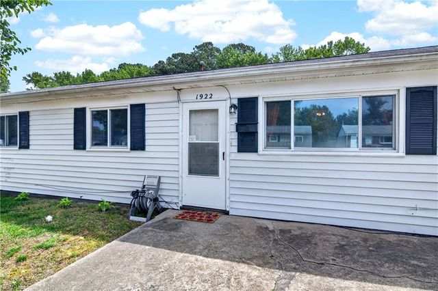 1922 Beall DR, Hampton, VA 23663