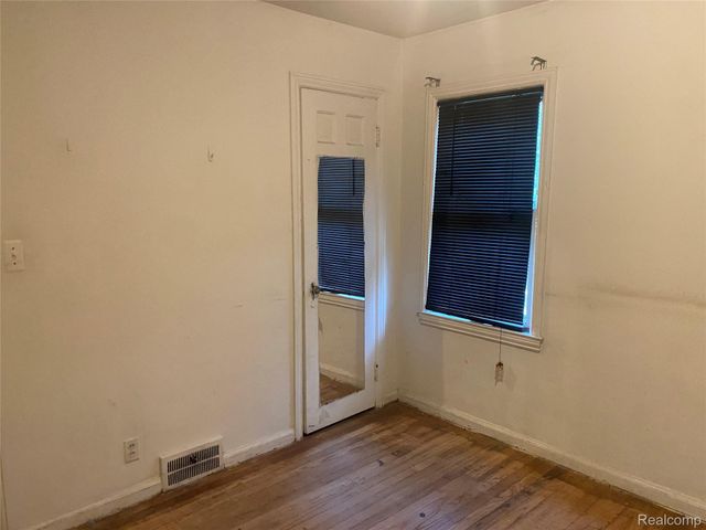 18250 Washburn Street, Detroit, MI 48221