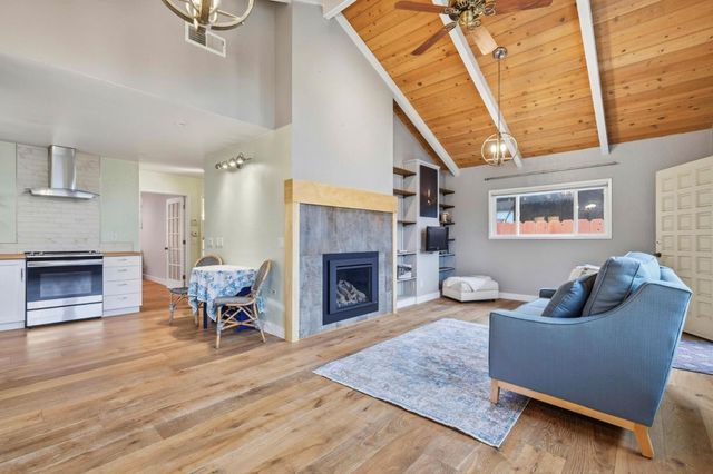 212 3rd Avenue, Santa Cruz, CA 95062
