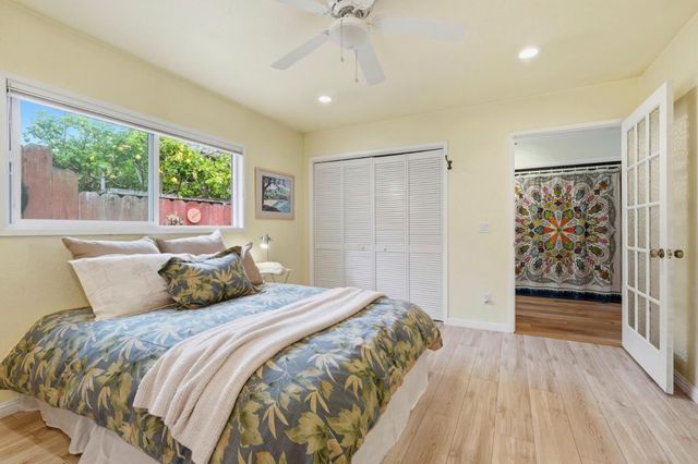 212 3rd Avenue, Santa Cruz, CA 95062