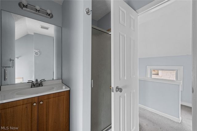 11915 Franklin Boulevard, Lakewood, OH 44107