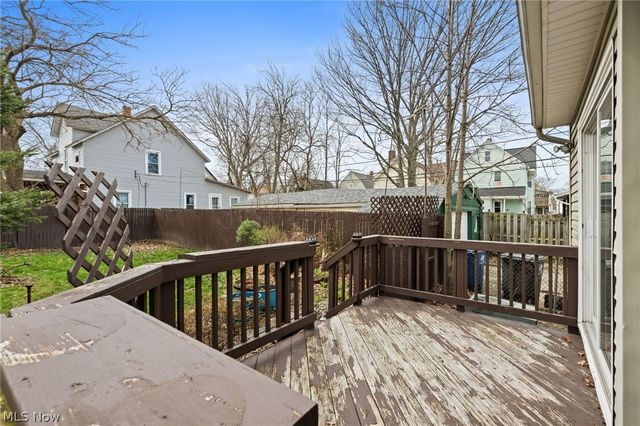 11915 Franklin Boulevard, Lakewood, OH 44107