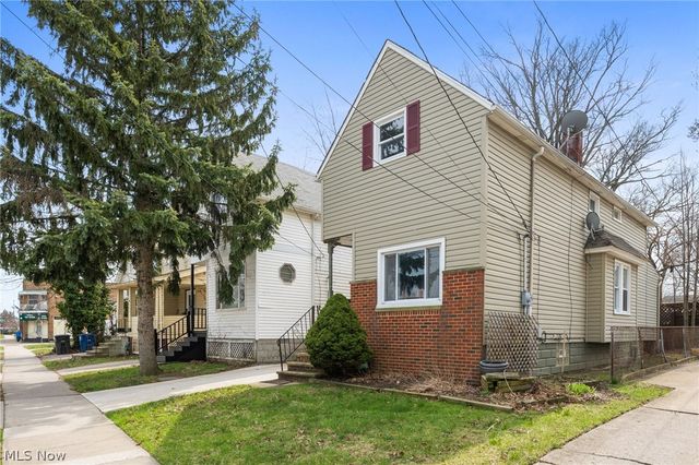 11915 Franklin Boulevard, Lakewood, OH 44107