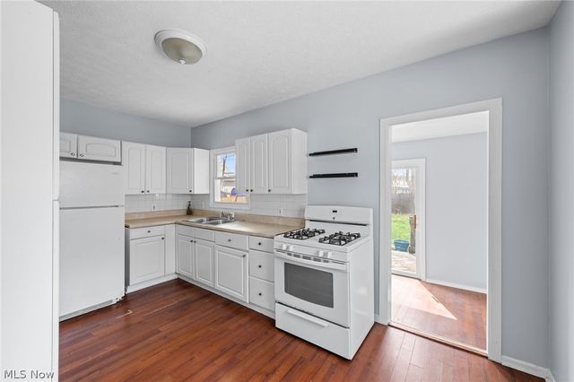 11915 Franklin Boulevard, Lakewood, OH 44107