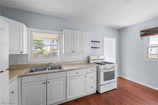 11915 Franklin Boulevard, Lakewood, OH 44107