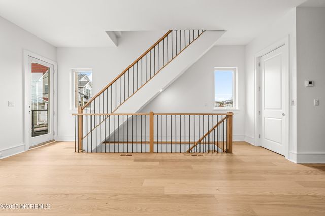 7 South Street, Sea Bright, NJ 07760