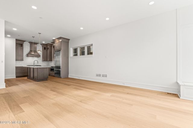 7 South Street, Sea Bright, NJ 07760