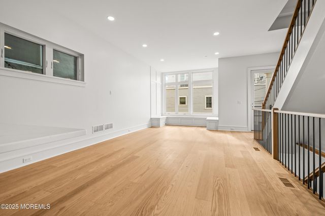 7 South Street, Sea Bright, NJ 07760