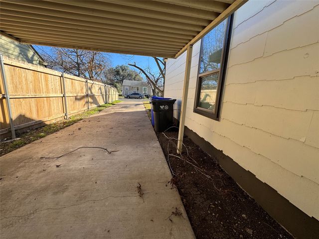 2909 Alexander Avenue, Waco, TX 76708