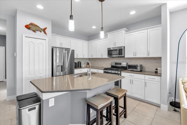 6475 POSITANO COURT, Sarasota, FL 34243