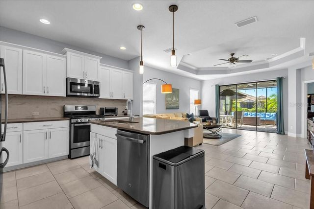 6475 POSITANO COURT, Sarasota, FL 34243