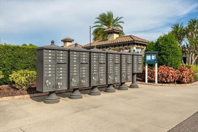 6475 POSITANO COURT, Sarasota, FL 34243