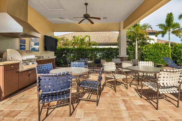 6475 POSITANO COURT, Sarasota, FL 34243