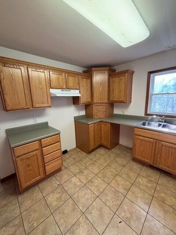 14615 Beadle Lake Road, Battle Creek, MI 49014