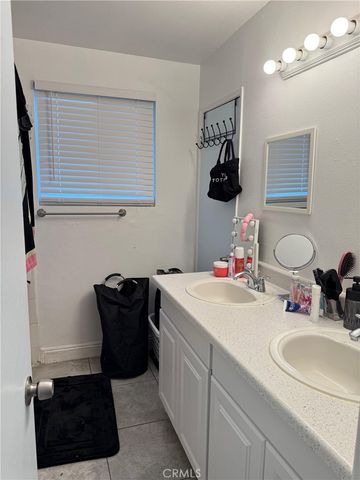 7596 Fillmore, Buena Park, CA 90620