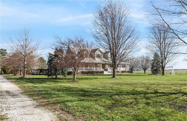 15649 Elm Branch Road, Windsor, MO 65360