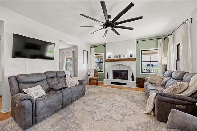 15649 Elm Branch Road, Windsor, MO 65360