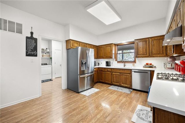 15649 Elm Branch Road, Windsor, MO 65360