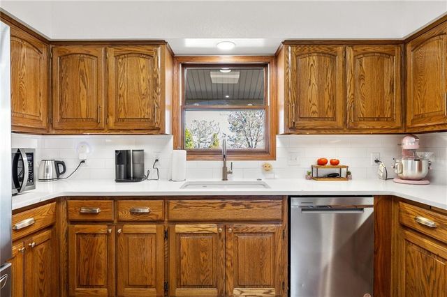 15649 Elm Branch Road, Windsor, MO 65360