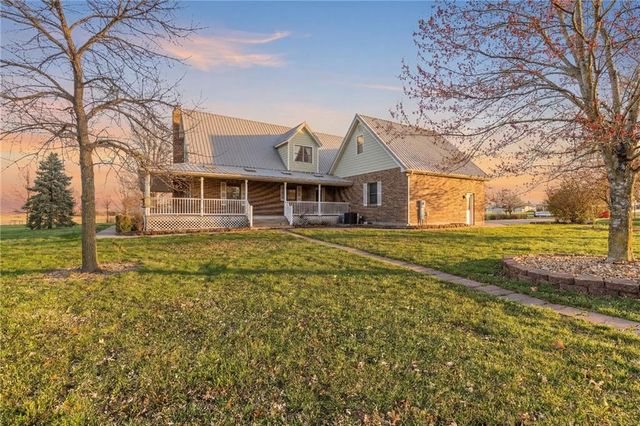15649 Elm Branch Road, Windsor, MO 65360