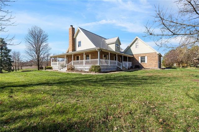 15649 Elm Branch Road, Windsor, MO 65360