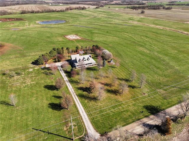 15649 Elm Branch Road, Windsor, MO 65360