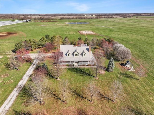 15649 Elm Branch Road, Windsor, MO 65360