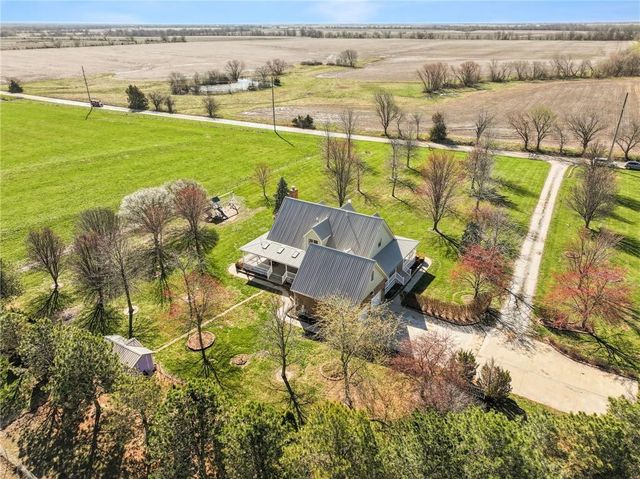 15649 Elm Branch Road, Windsor, MO 65360