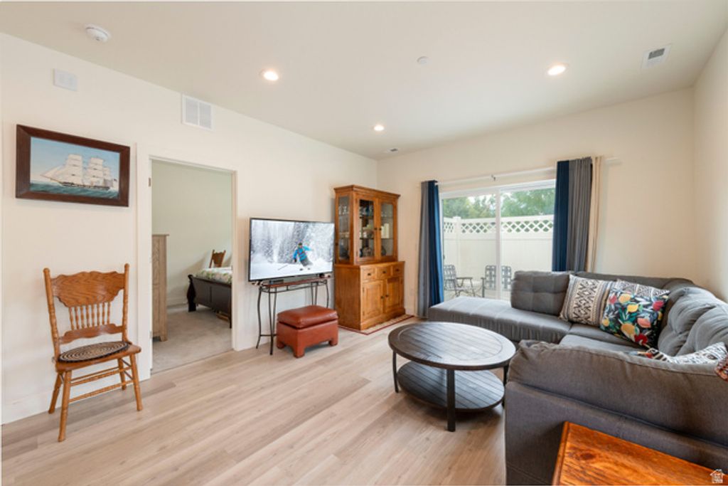 Image 13 of property listing at 3602 S 805 E #227, Millcreek, UT 84106