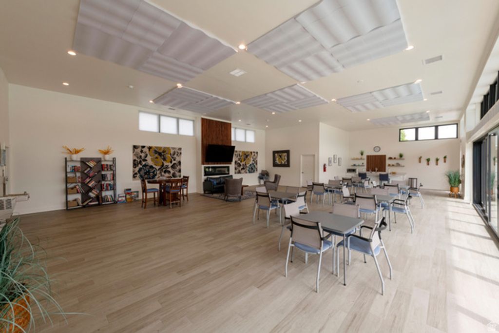 Image 3 of property listing at 3602 S 805 E #227, Millcreek, UT 84106