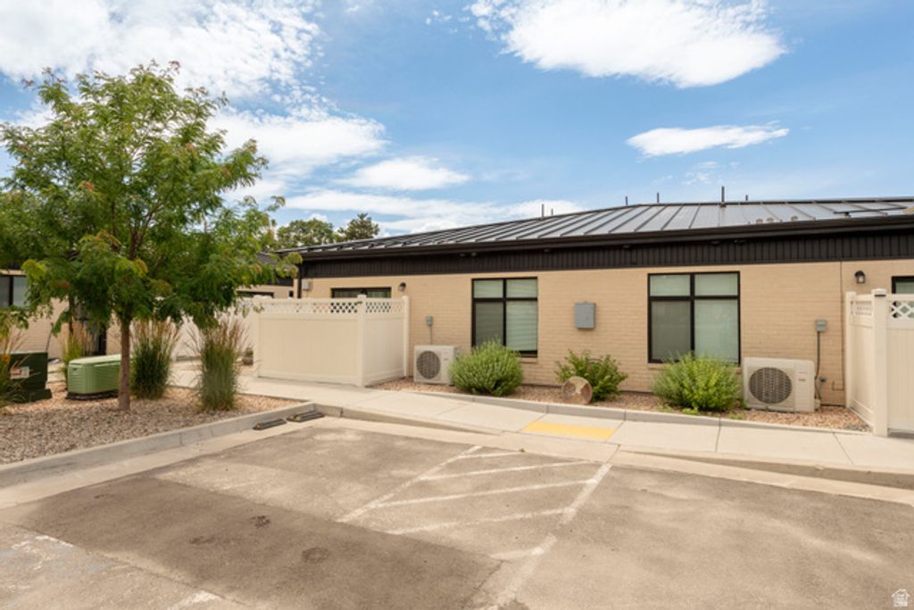 Image 22 of property listing at 3602 S 805 E #227, Millcreek, UT 84106