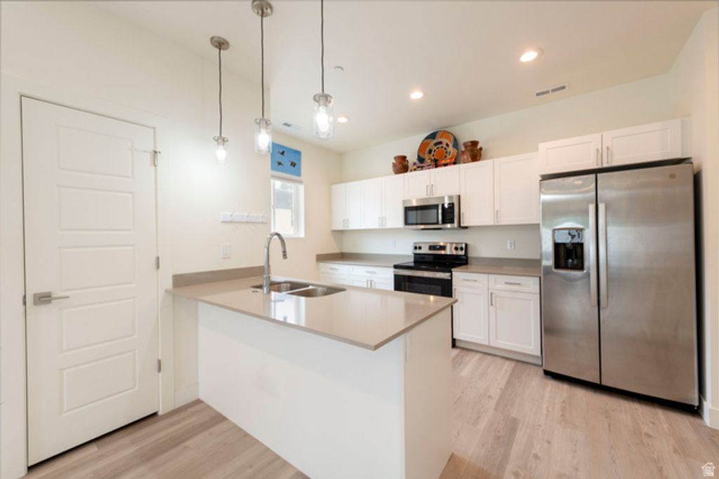 Image 8 of property listing at 3602 S 805 E #227, Millcreek, UT 84106