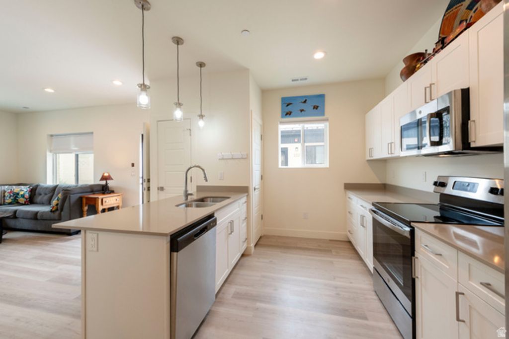 Image 9 of property listing at 3602 S 805 E #227, Millcreek, UT 84106