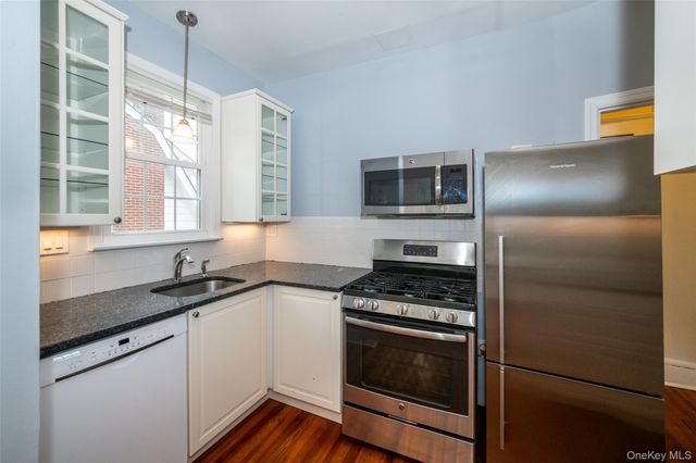 82 Clove Road, New Rochelle, NY 10801