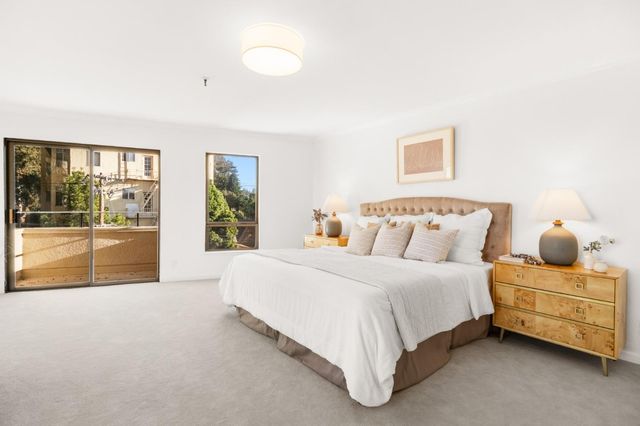 1500 Willow Avenue 301, Burlingame, CA 94010