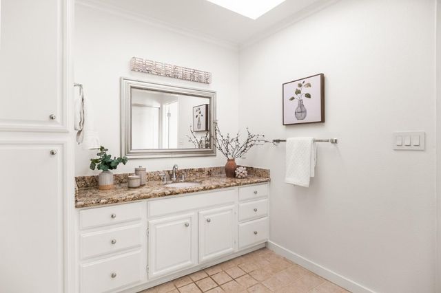 1500 Willow Avenue 301, Burlingame, CA 94010