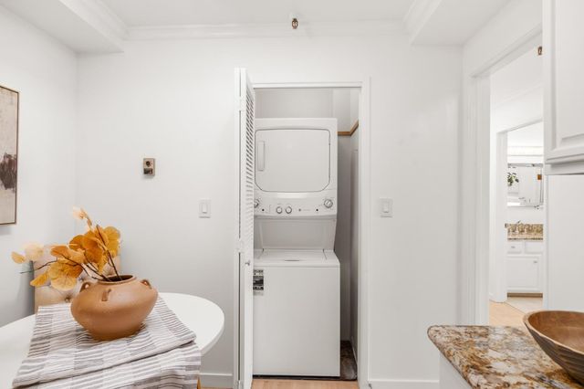 1500 Willow Avenue 301, Burlingame, CA 94010